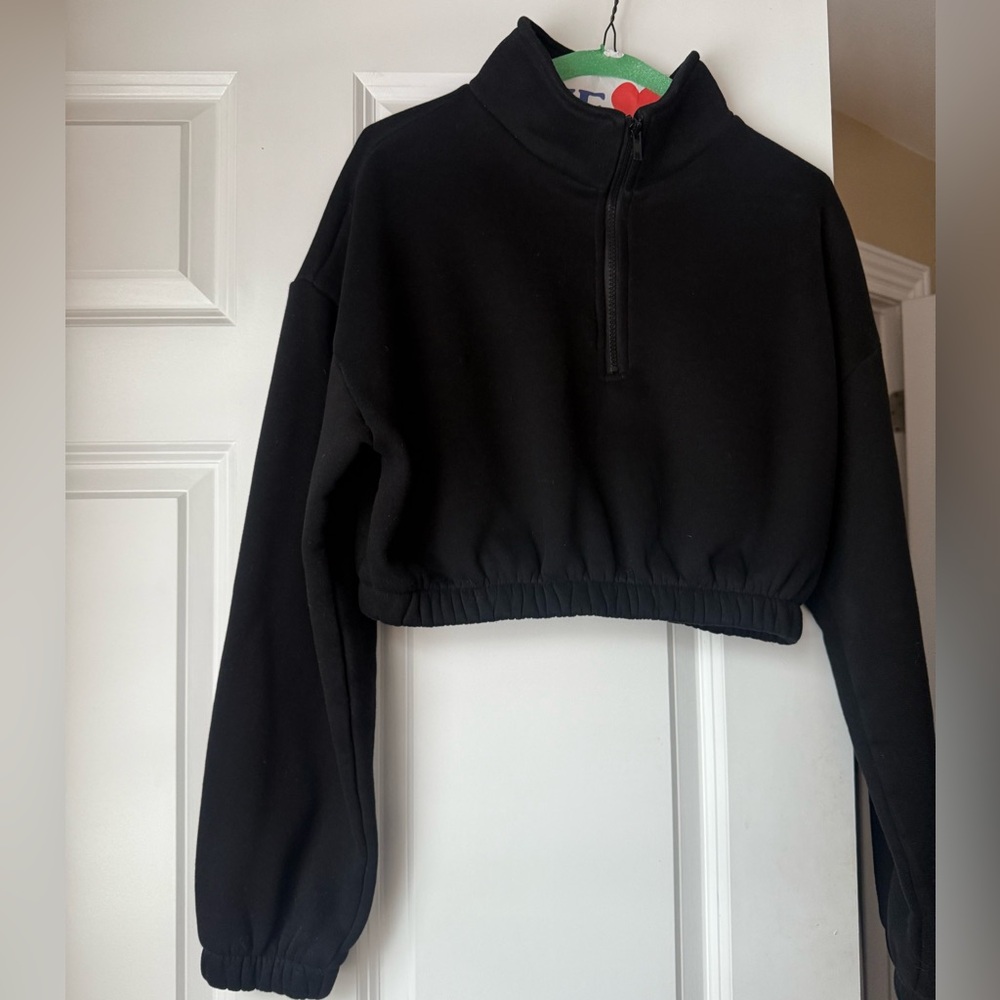 Black Cropped Hoodie